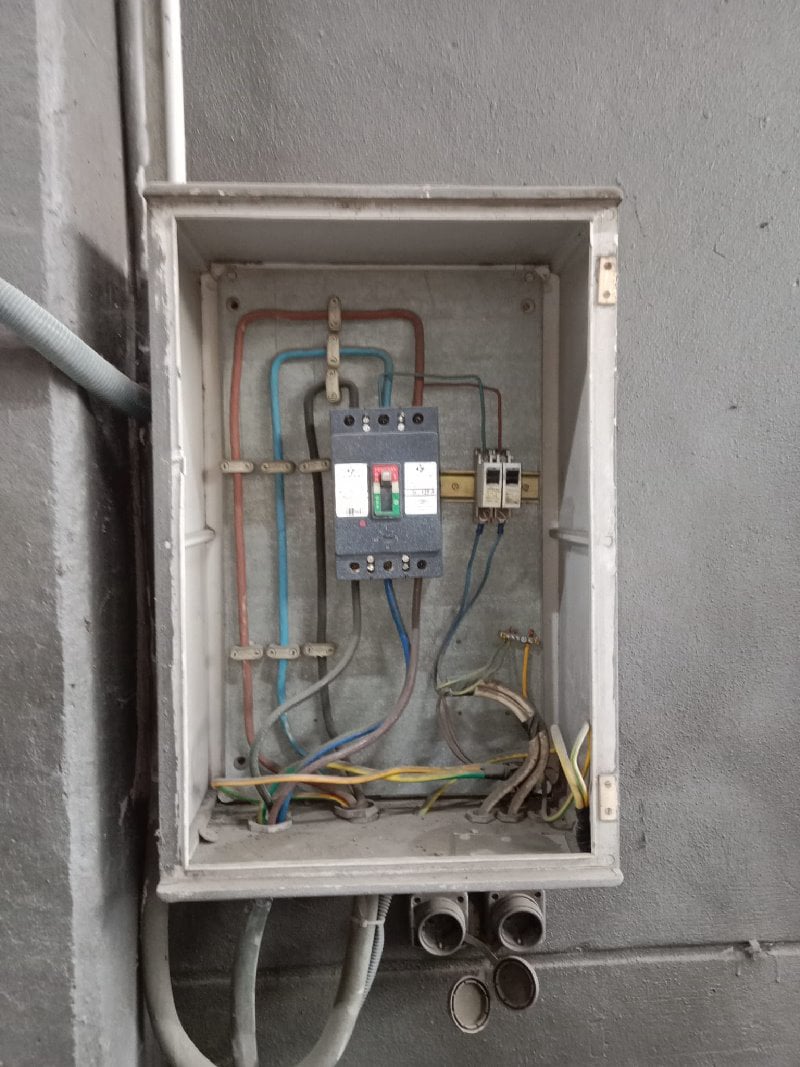 Besleme Panosu Yenileme İlk Hali | Tel: 0(546) 452 27 46 Kompresör Tamir Bakım Servisi Pendik Tuzla AY Makina Otomasyon